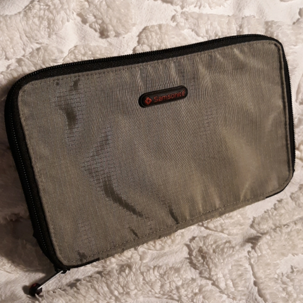 Samsonite Softside Wallet
